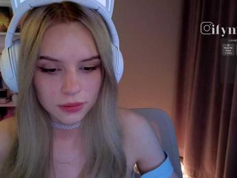 fymryn bongacams stream image
