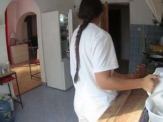 voyeurcam-julmodels-kitchen camsoda stream image