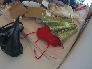 voyeurcam-julmodels-whitebed-1 camsoda stream image