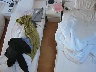 voyeurcam-julmodels-bed-5 camsoda stream image