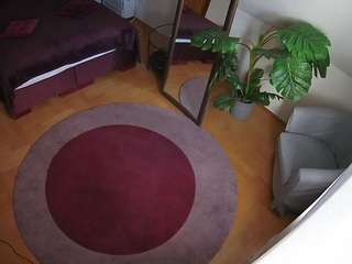 voyeurcam-julmodels-whitebed-5 camsoda stream image