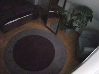 voyeurcam-julmodels-whitebed-5 camsoda stream image