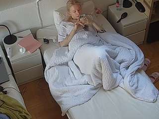 voyeurcam-julmodels-bed-7 camsoda stream image