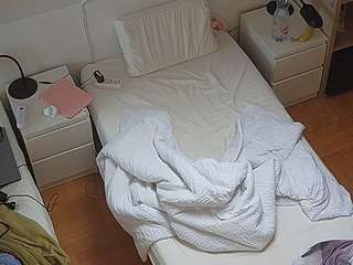 voyeurcam-julmodels-bed-7 camsoda stream image