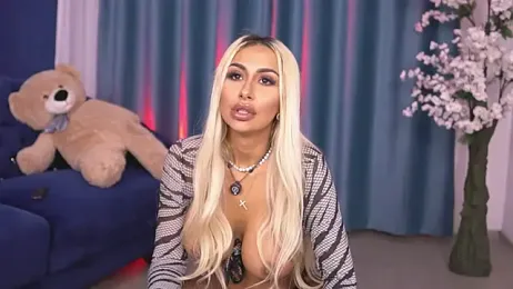 GoldenAmber stripchat stream image