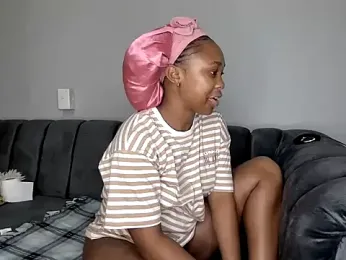 Pearl_00 stripchat stream image