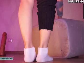 queeneliaa_ chaturbate stream image