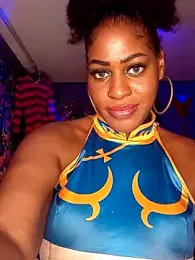 AmazonianMistress stripchat stream image