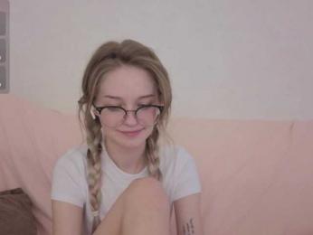 vialeta-baby bongacams stream image