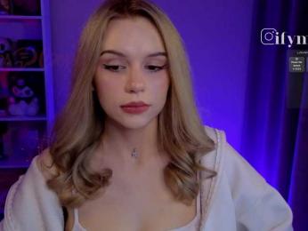 fymryn bongacams stream image