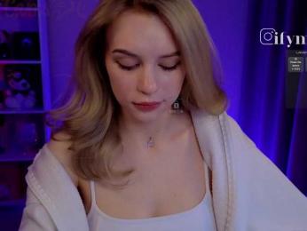 fymryn bongacams stream image