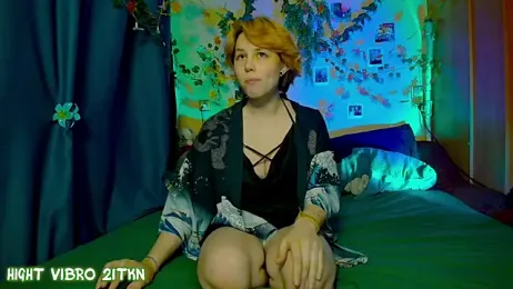 TrickyKitsune stripchat stream image