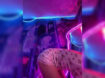 -Summer- bongacams stream image