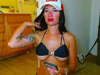 tighttinymilf camsoda stream image