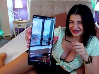 XKimoraX bongacams stream image