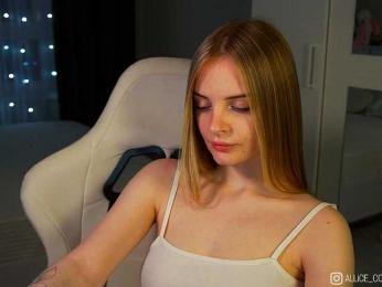 AliceCost bongacams stream image