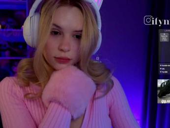 fymryn bongacams stream image