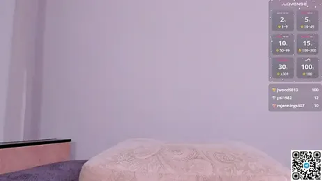 emmelieflorence stripchat stream image