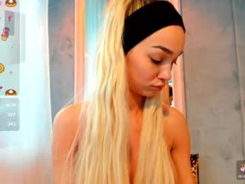 sassyt33n chaturbate stream image