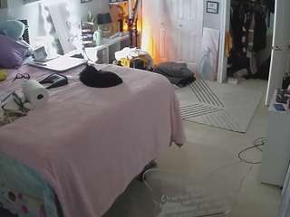 voyeurcam-house-charleys-room camsoda stream image
