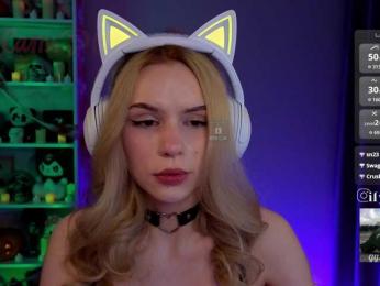 fymryn bongacams stream image