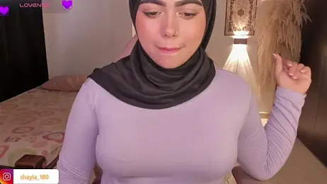 shayla_18 stripchat stream image