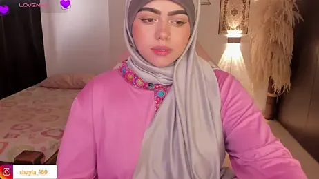 shayla_18 stripchat stream image