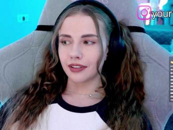 VikkiExtraCheese bongacams stream image
