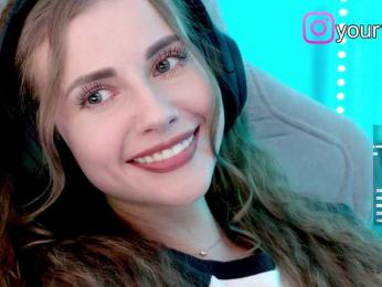 VikkiExtraCheese bongacams stream image