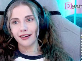 VikkiExtraCheese bongacams stream image