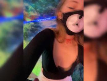 -Summer- bongacams stream image