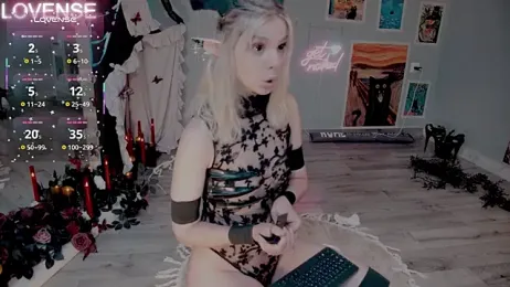 Careful_i_bite stripchat stream image