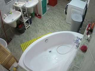 voyeurcam-julmodels-bath-1st-1 camsoda stream image