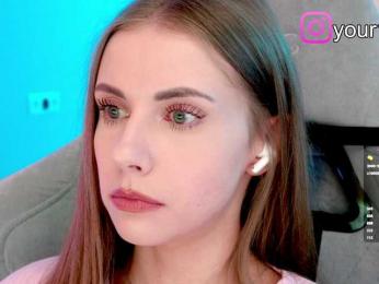 VikkiExtraCheese bongacams stream image