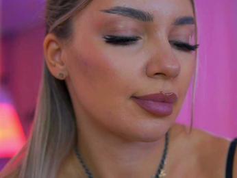 ArtTeasee bongacams stream image