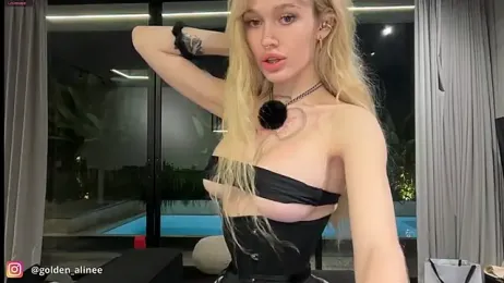 Golden_Aline stripchat stream image