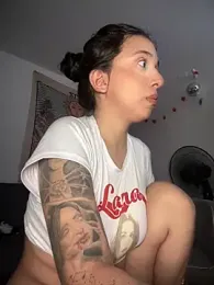 kiaraglam2 stripchat stream image