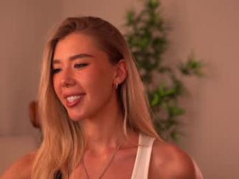 heyhorny_cb chaturbate stream image