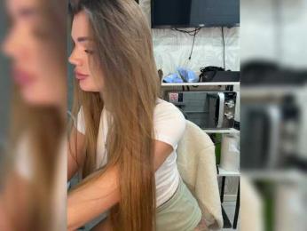 SweetyMia bongacams stream image