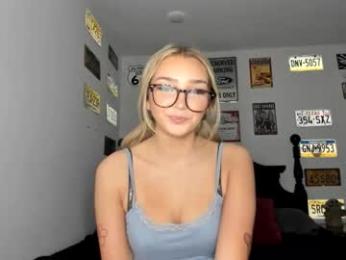 livvywinters chaturbate stream image