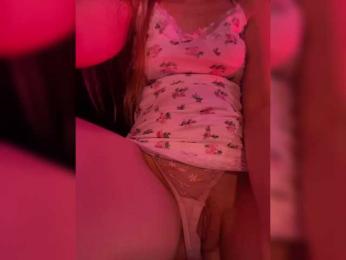 -Summer- bongacams stream image