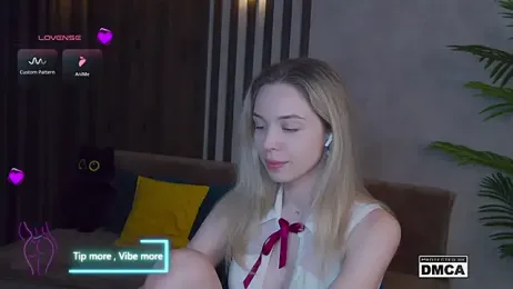 Holl1Would stripchat stream image