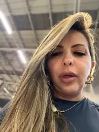 _Abril-Office1 stripchat stream image