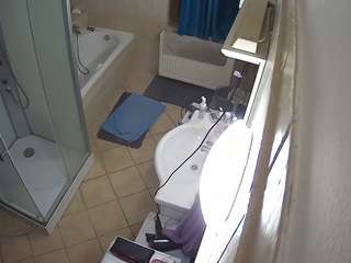 voyeurcam-julmodels-bath-2nd-2 camsoda stream image