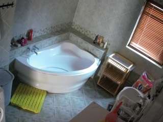 voyeurcam-julmodels-bath-1st-2 camsoda stream image