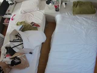 voyeurcam-julmodels-bed-5 camsoda stream image