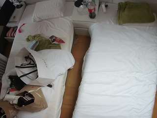 voyeurcam-julmodels-bed-5 camsoda stream image