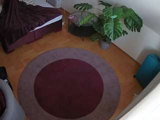 voyeurcam-julmodels-whitebed-5 camsoda stream image