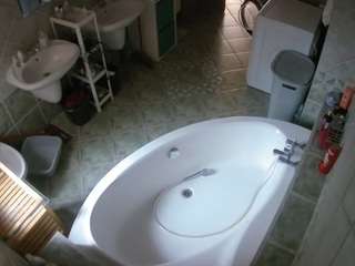 voyeurcam-julmodels-bath-1st-1 camsoda stream image