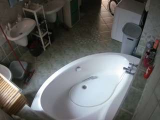 voyeurcam-julmodels-bath-1st-1 camsoda stream image